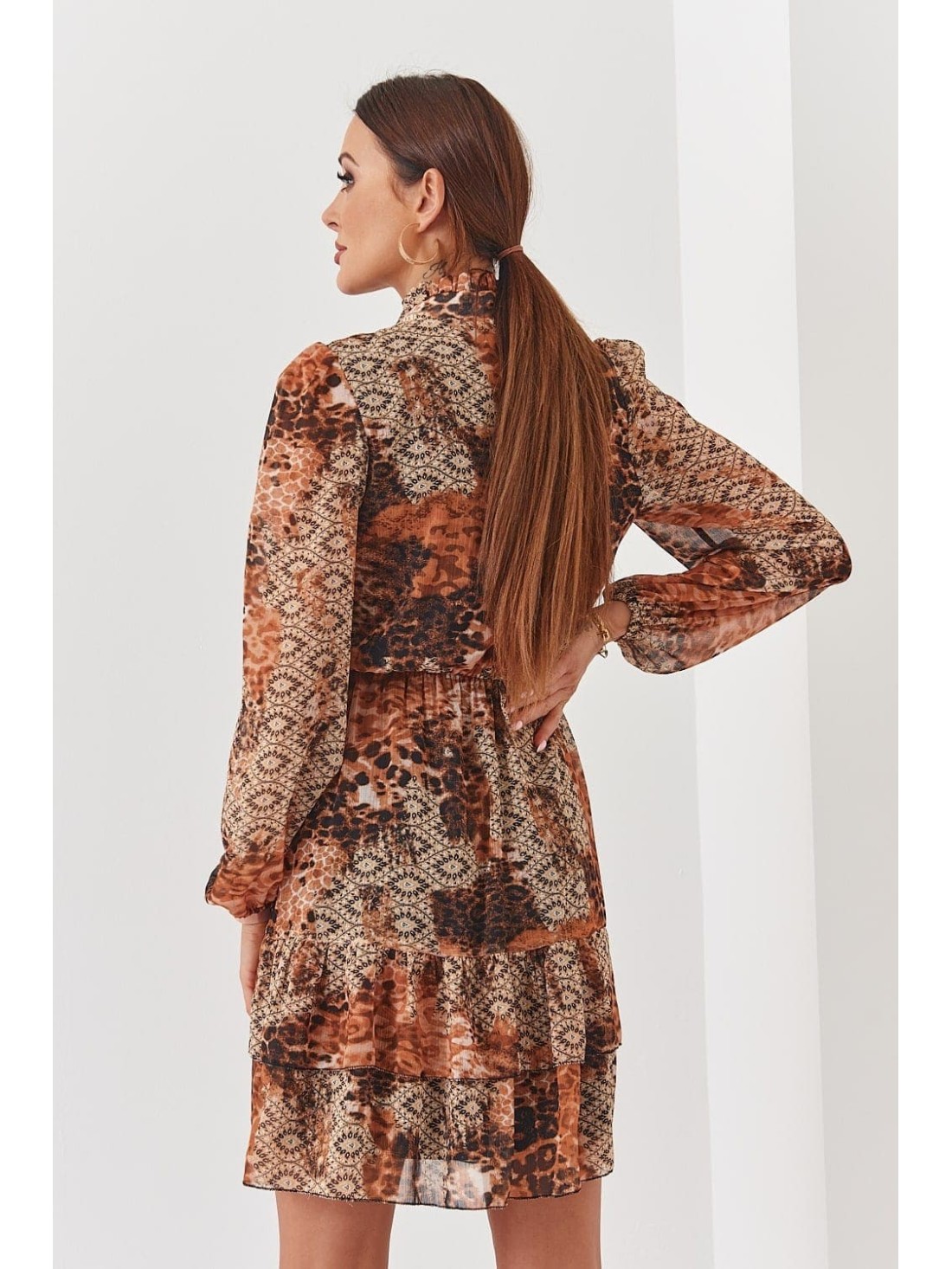 Rochie delicata cu guler ridicat si nasturi legat, negru caramel 3032 - Magazin online - Boutique